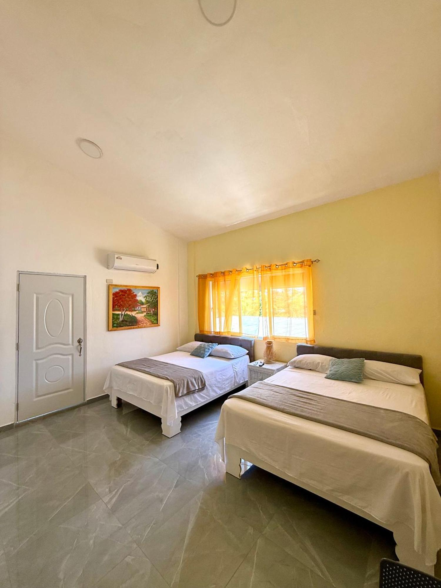 Hotel Al Mare Barahona Екстер'єр фото