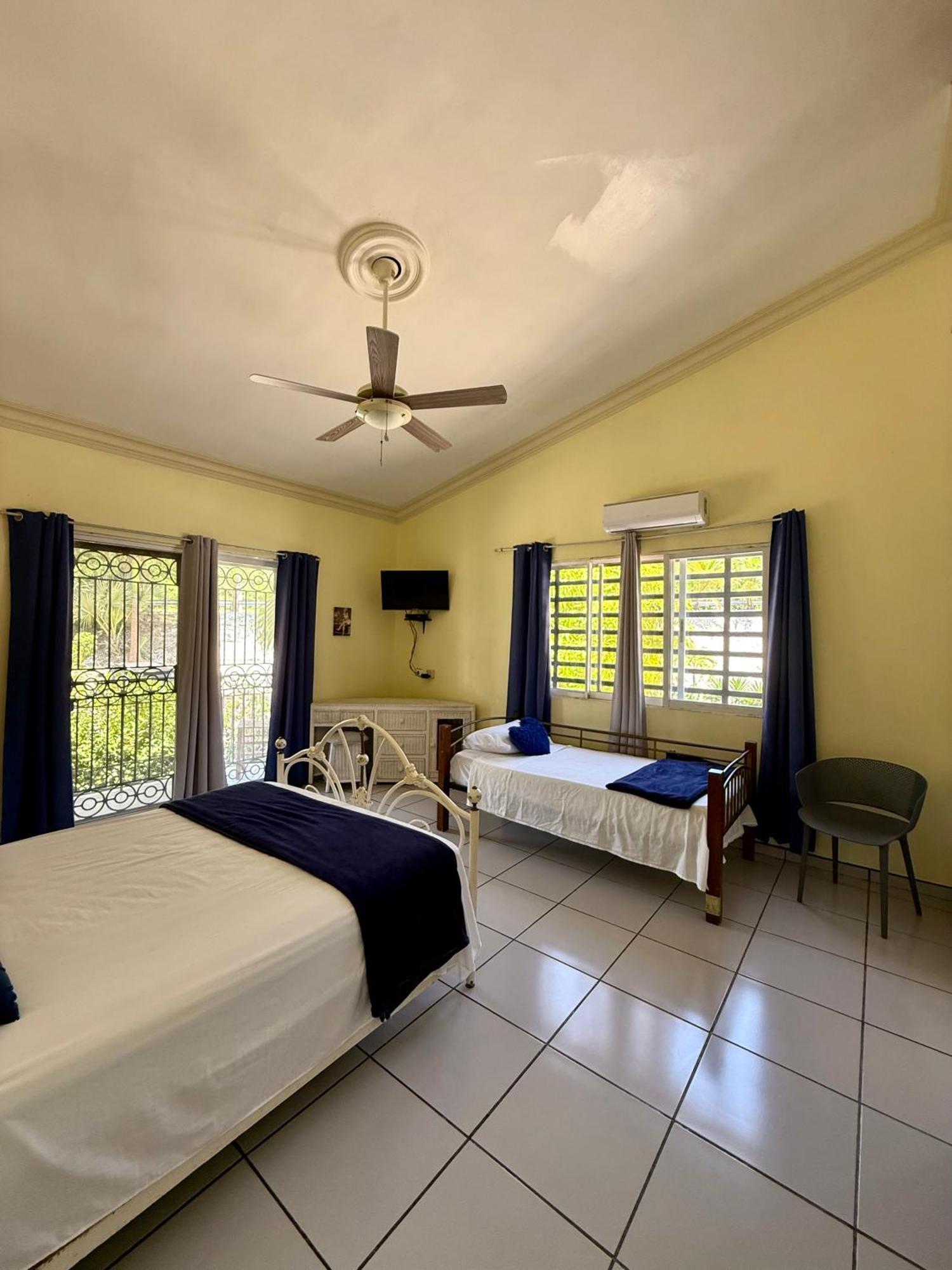 Hotel Al Mare Barahona Екстер'єр фото