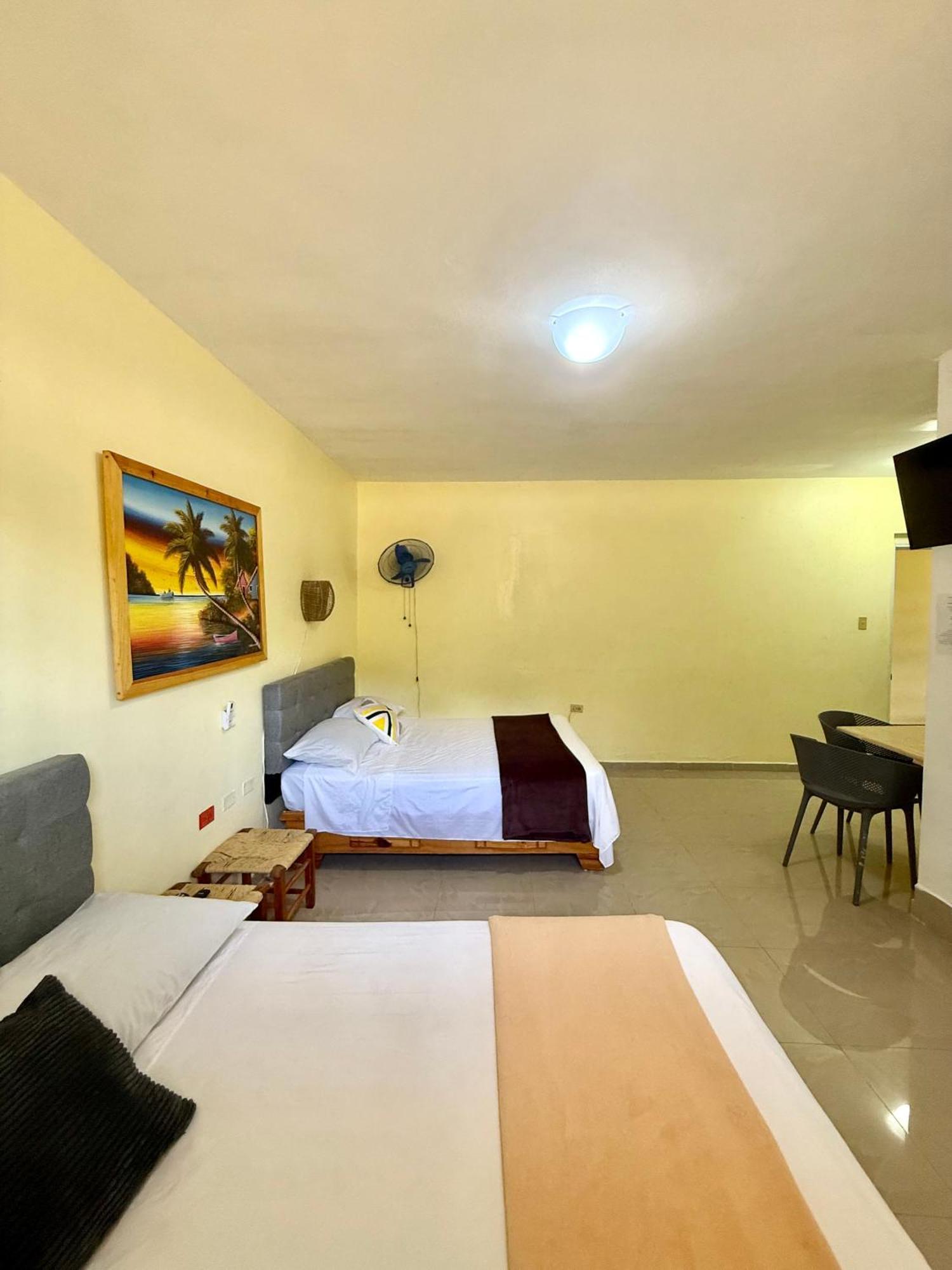 Hotel Al Mare Barahona Екстер'єр фото