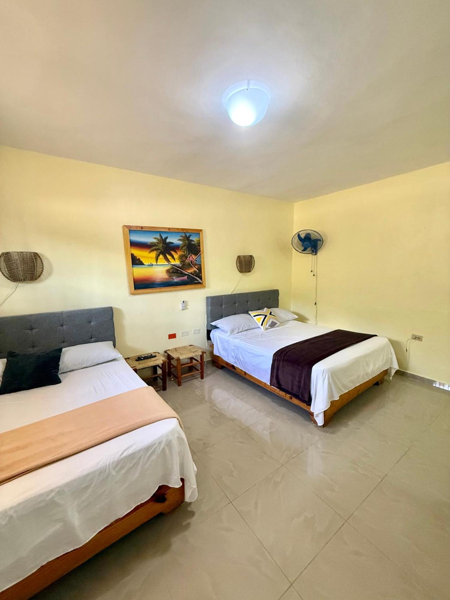 Hotel Al Mare Barahona Екстер'єр фото